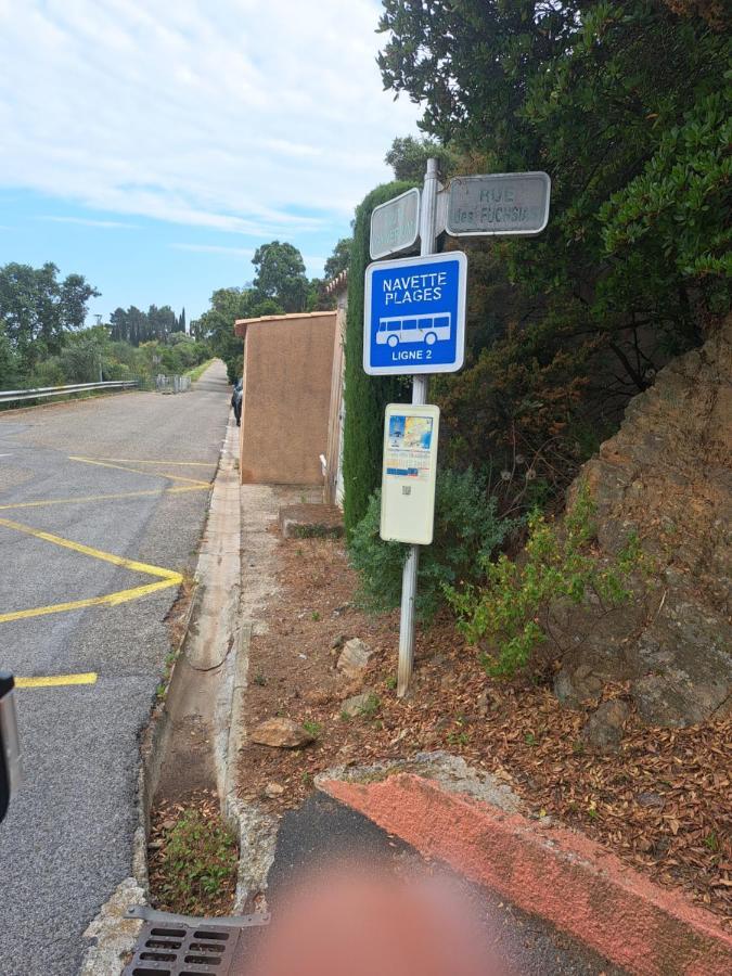 Location Vacance Vue Mer 4 A 6 Personnes Cavalaire-sur-Mer Eksteriør bilde