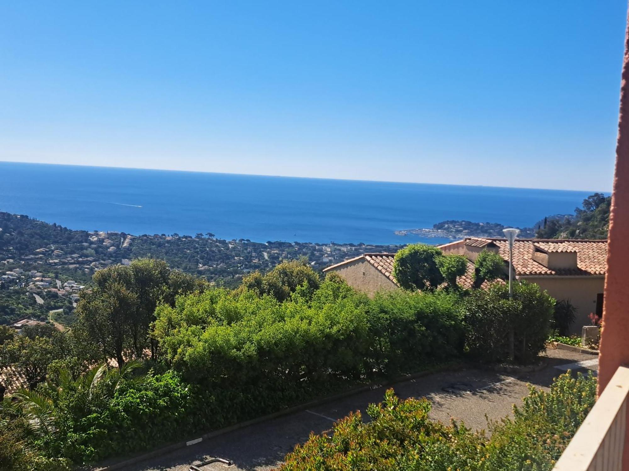 Location Vacance Vue Mer 4 A 6 Personnes Cavalaire-sur-Mer Eksteriør bilde