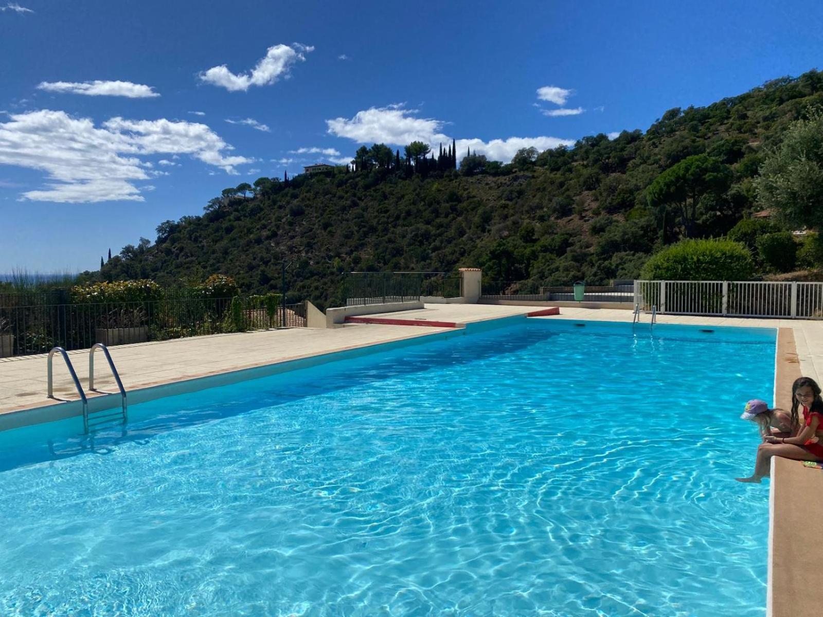 Location Vacance Vue Mer 4 A 6 Personnes Cavalaire-sur-Mer Eksteriør bilde